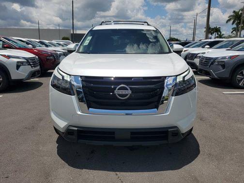 2025 Nissan Pathfinder SV FWD