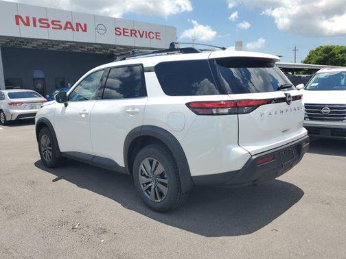 2025 Nissan Pathfinder SV FWD