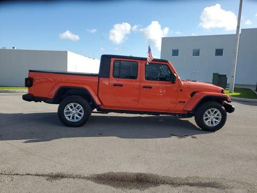 2023 Jeep Gladiator Sport S