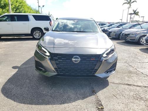 2025 Nissan Altima SR FWD