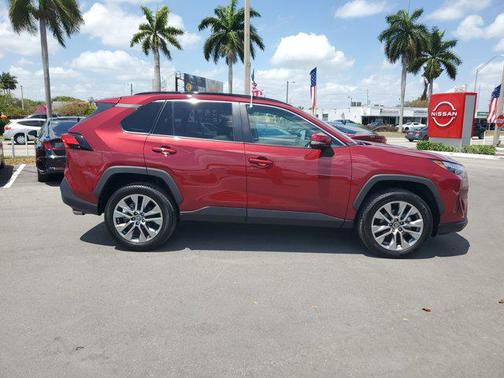 2023 Toyota RAV4 XLE Premium