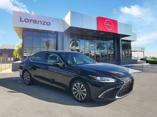 2023 Lexus ES 350 Base