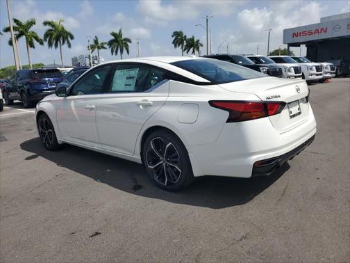 2025 Nissan Altima SR FWD