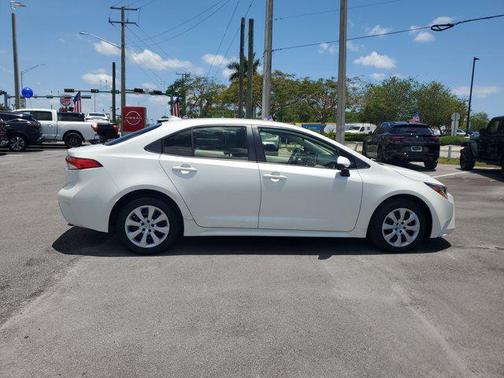 2020 Toyota Corolla LE