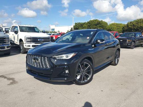 2023 INFINITI QX55 LUXE