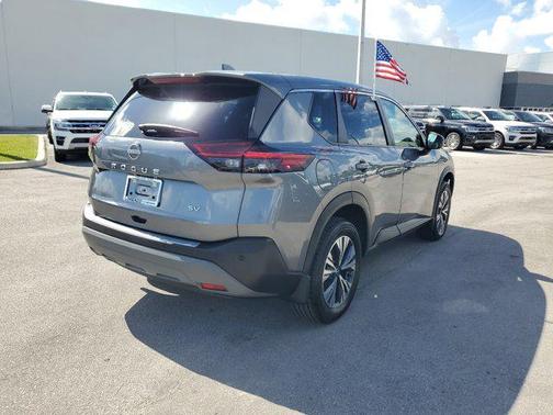 2022 Nissan Rogue SV