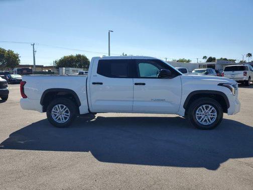 2022 Toyota Tundra SR5