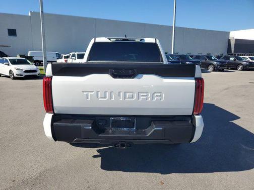 2022 Toyota Tundra SR5