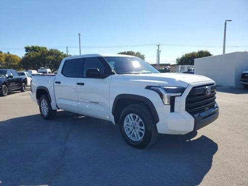 2022 Toyota Tundra SR5