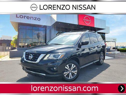 2017 Nissan Pathfinder SV
