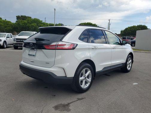 2023 Ford Edge SE