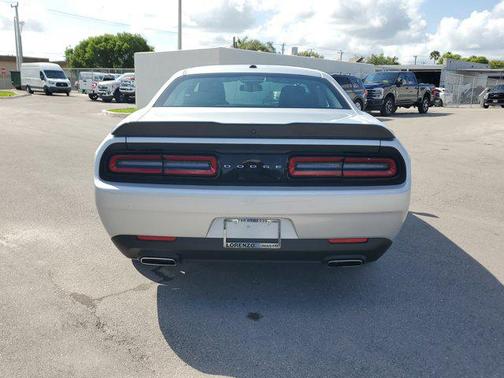 2023 Dodge Challenger SXT
