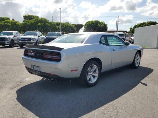 2023 Dodge Challenger SXT