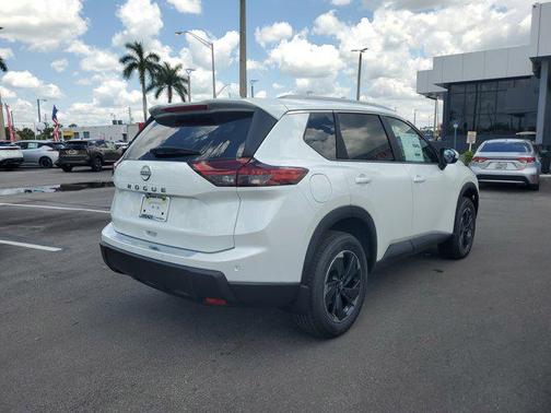 2025 Nissan Rogue SV