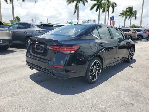 2025 Nissan Sentra SR