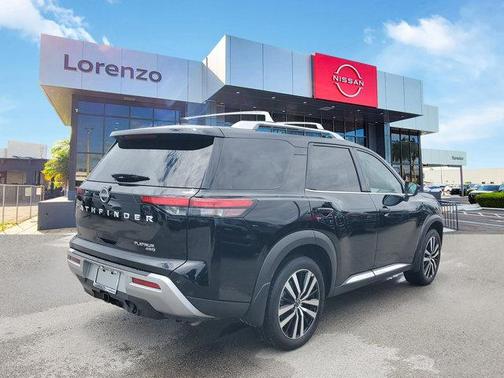 2024 Nissan Pathfinder Platinum 4WD