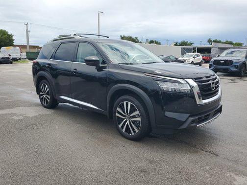 2024 Nissan Pathfinder Platinum 4WD