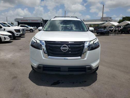 2025 Nissan Pathfinder SV FWD