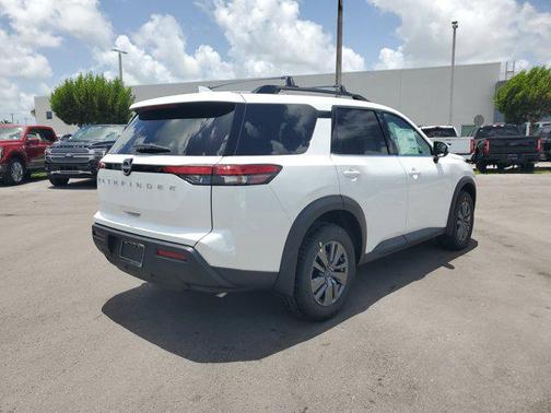 2025 Nissan Pathfinder SV FWD