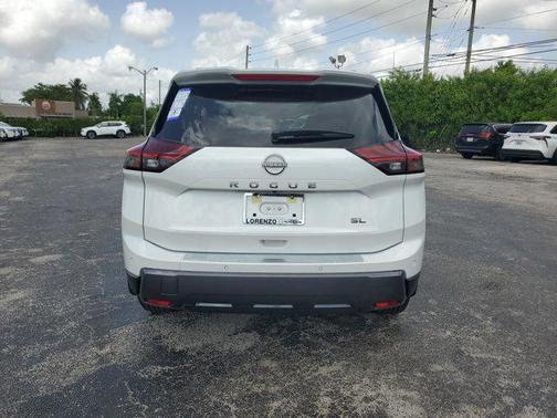 2025 Nissan Rogue SL