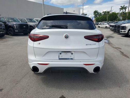 2022 Alfa Romeo Stelvio Ti