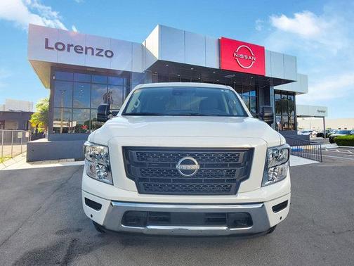 2024 Nissan Titan SV