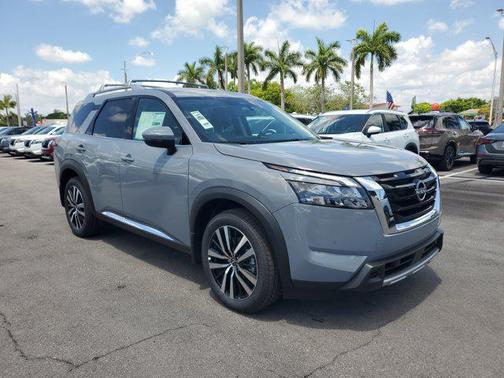 2025 Nissan Pathfinder Platinum FWD