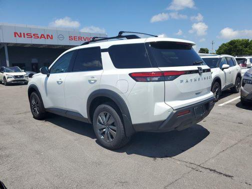 2025 Nissan Pathfinder SV FWD