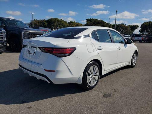 2022 Nissan Sentra S