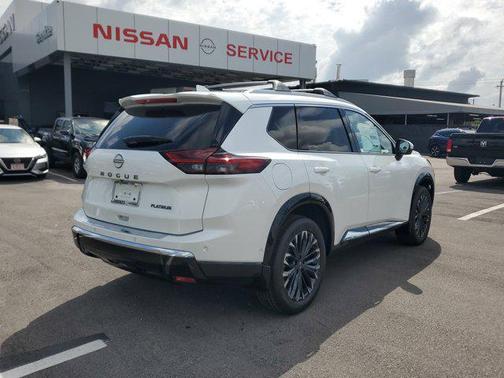 2025 Nissan Rogue Platinum