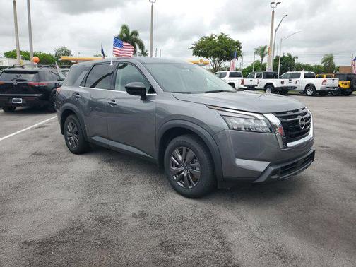 2023 Nissan Pathfinder S 4WD