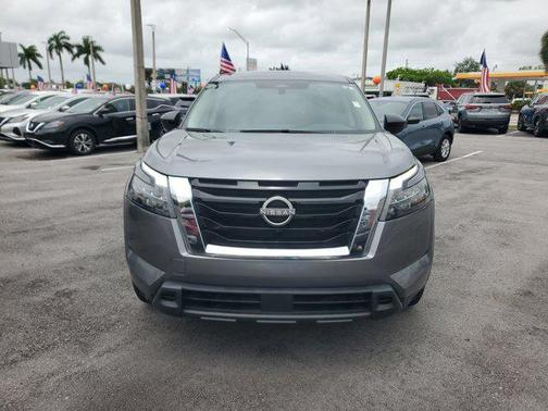 2023 Nissan Pathfinder S 4WD