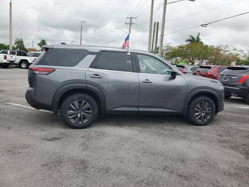 2023 Nissan Pathfinder S 4WD