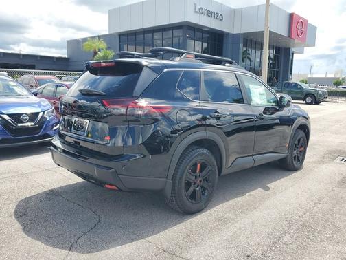 2025 Nissan Rogue Rock Creek