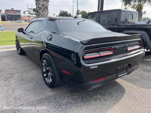 Pitch Black 2023 Dodge Challenger R/T Plus