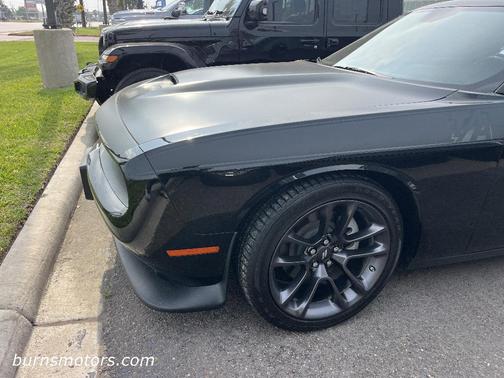 Pitch Black 2023 Dodge Challenger R/T Plus