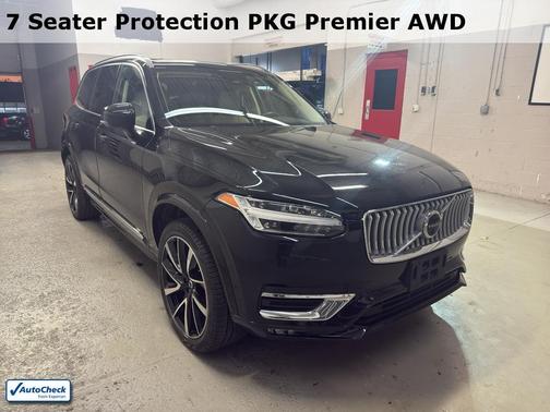 2023 Volvo XC90 B5 Plus