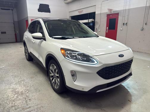 2020 Ford Escape Titanium