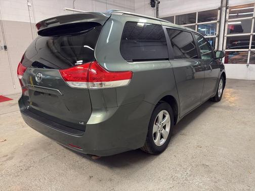 2014 Toyota Sienna LE
