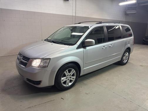 Bright Silver Metallic Clearcoat 2010 Dodge Grand Caravan Crew
