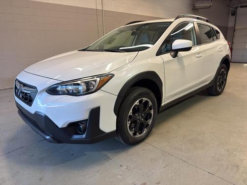 Crystal White Pearl 2023 Subaru Crosstrek Premium