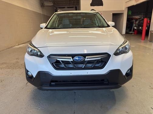 Crystal White Pearl 2023 Subaru Crosstrek Premium