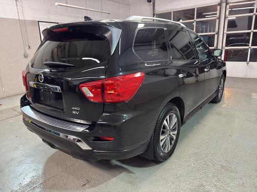 2020 Nissan Pathfinder SV 4WD