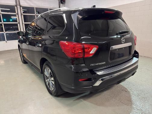 2020 Nissan Pathfinder SV 4WD