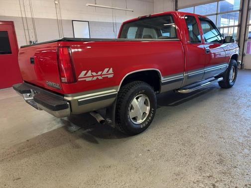 Victory Red 1998 Chevrolet 1500 Fleetside