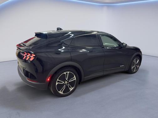 2021 Ford Mustang Mach-E Select