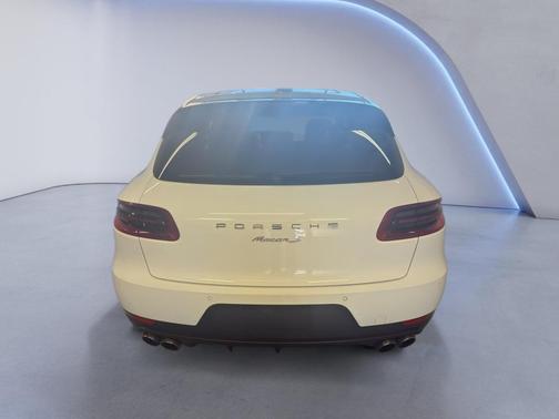 2016 Porsche Macan S