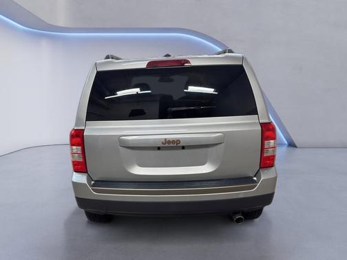 2016 Jeep Patriot 75th Anniversary