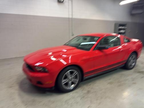 2010 Ford Mustang Premium