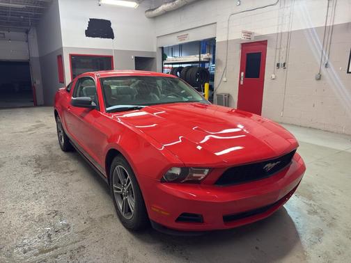 2010 Ford Mustang Premium